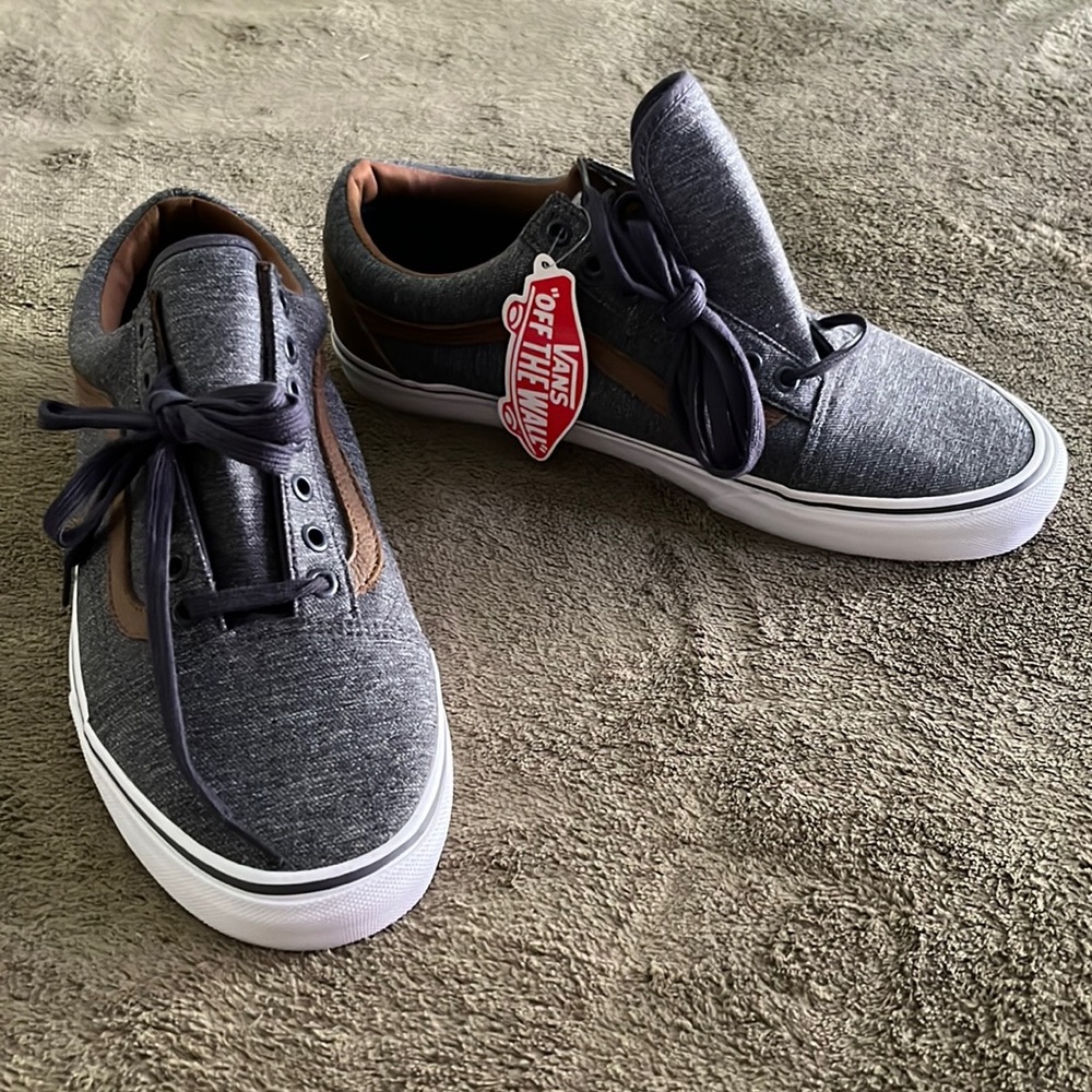 Men’s Vans Old Skool. Blue/Grey canvas with Brown Leather. Size 11